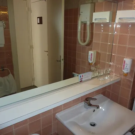 La Concorde Hotel 3*